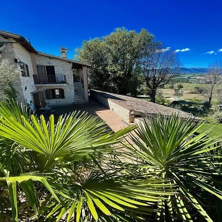 Willa Gardens, Pool, Jaccuzzi Spoleto-poolside-slps 20 1 Hour To Rome