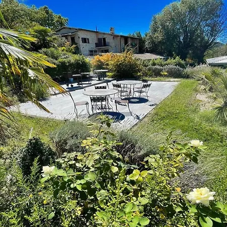 Gardens, Pool, Jaccuzzi Spoleto-poolside-slps 20 1 Hour To Rome Spoleto